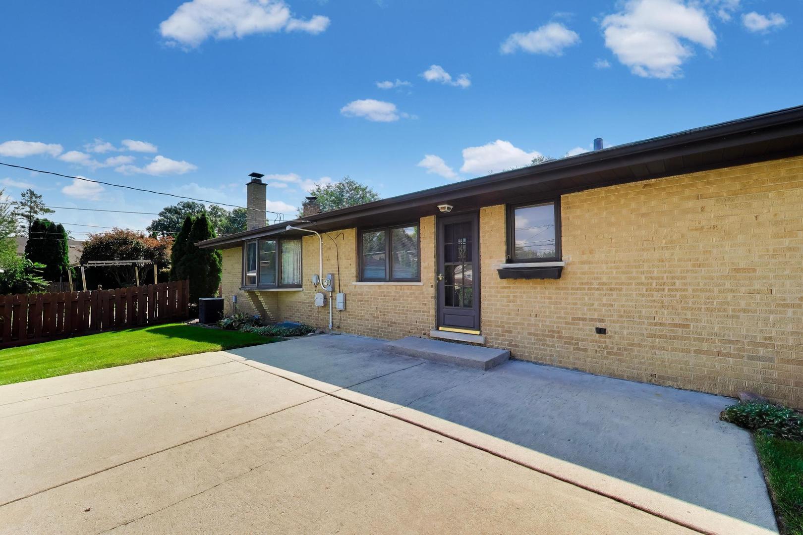 704 W Lonnquist Boulevard Property Photo 35