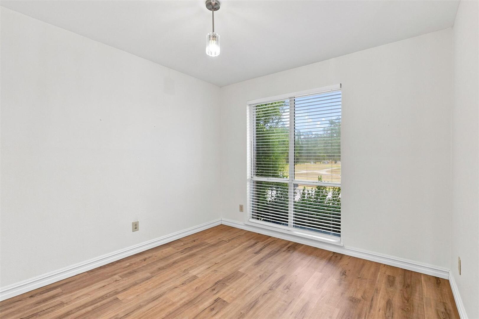 2126 Greenstone Trail Property Photo 5