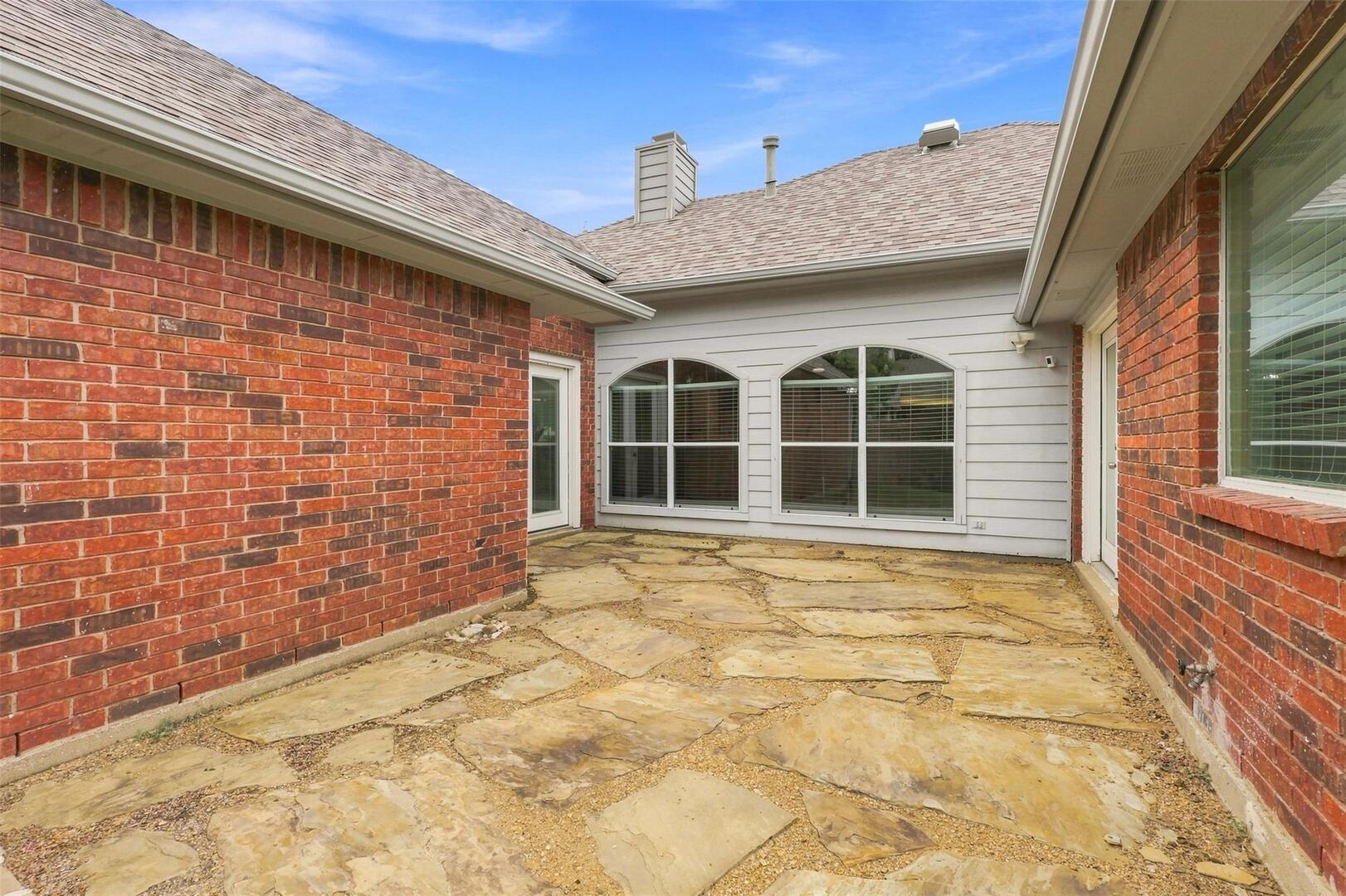 2126 Greenstone Trail Property Photo 25