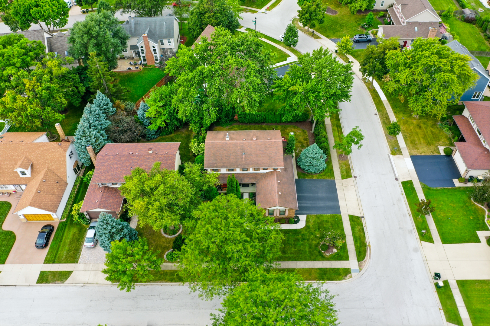 1222 Biscayne Drive Property Photo 3