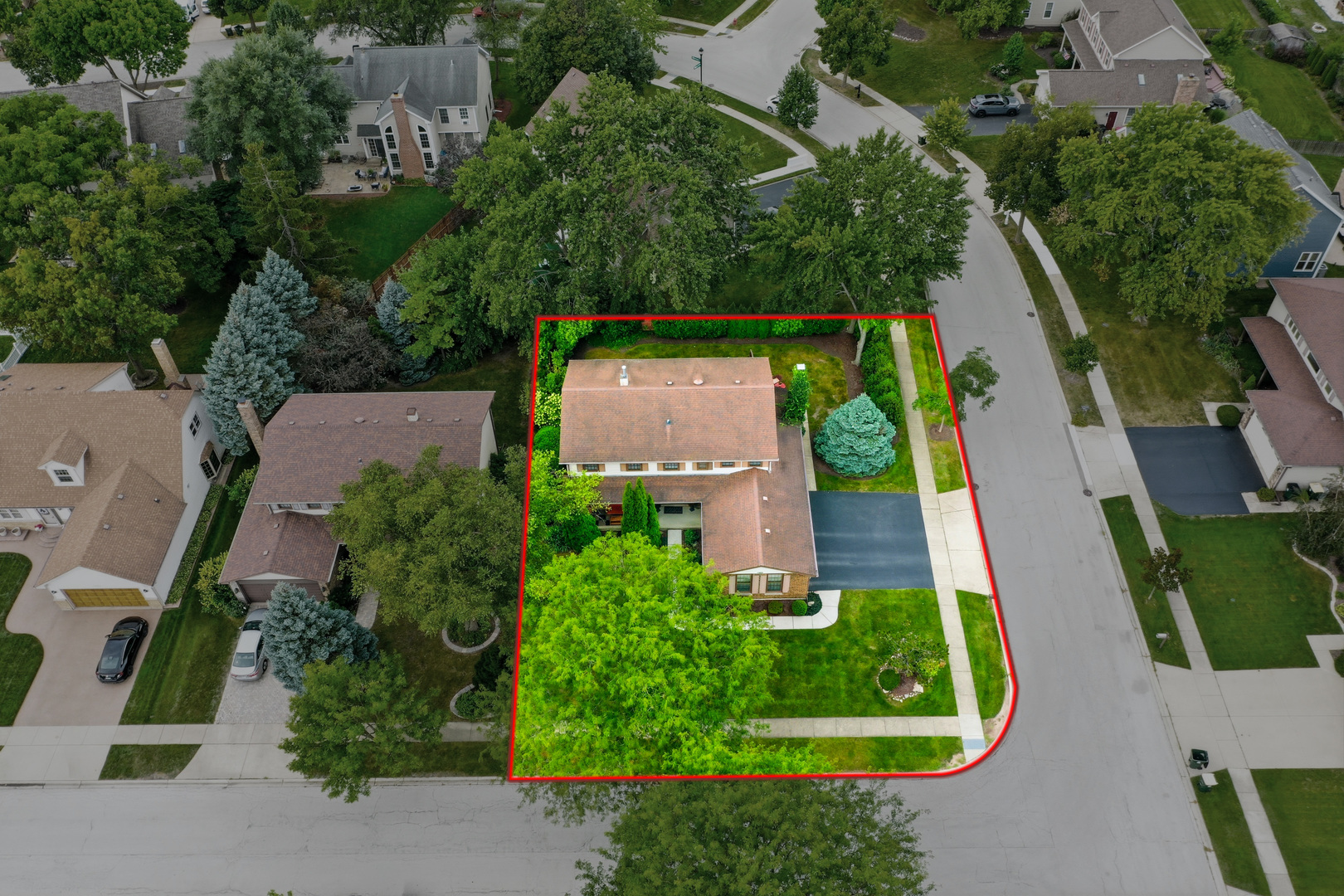 1222 Biscayne Drive Property Photo 4