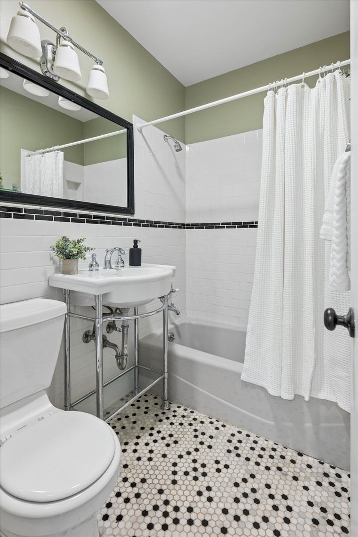 1845 N Halsted Street 1 Property Photo 17