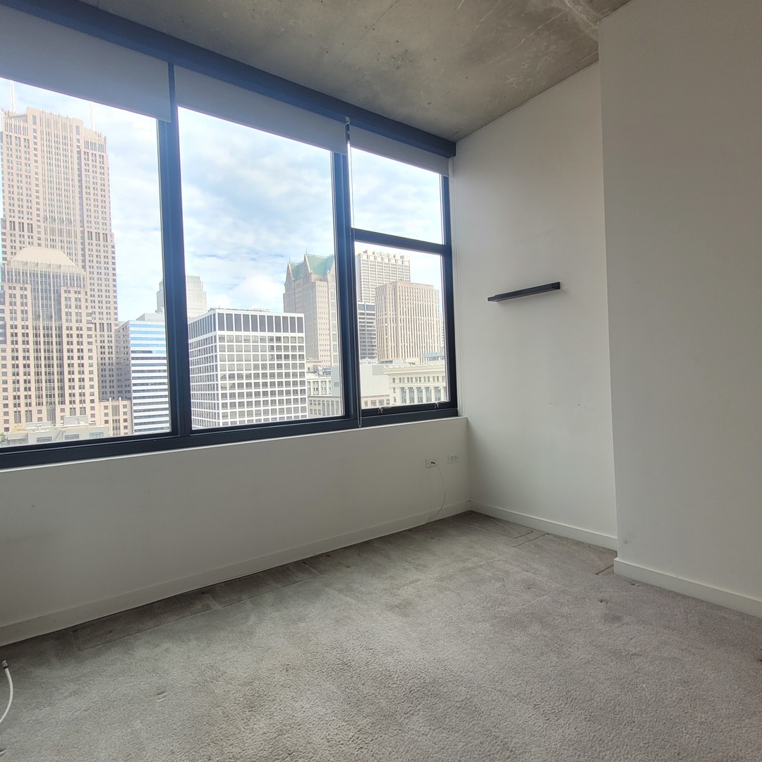 235 W Van Buren Street 2715 Property Photo 10