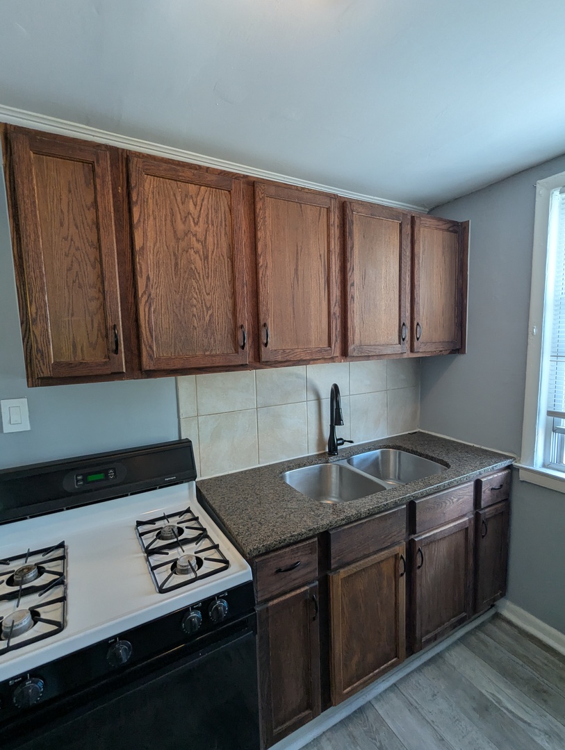 10700 S Avenue M Property Photo 7