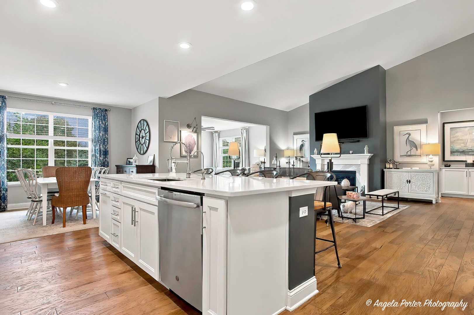 325 Tralee Lane Property Photo 4