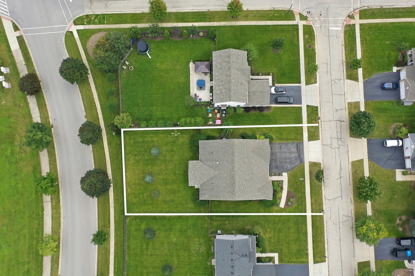 325 Tralee Lane Property Photo 45