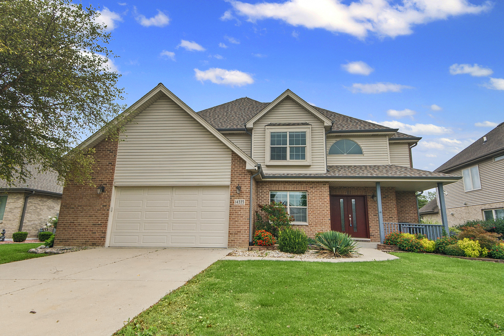 14335 Surrey Court Property Photo 1