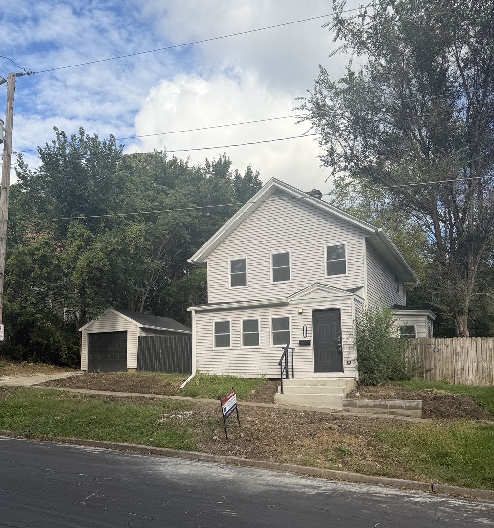 1111 Gaines Street Property Photo 1