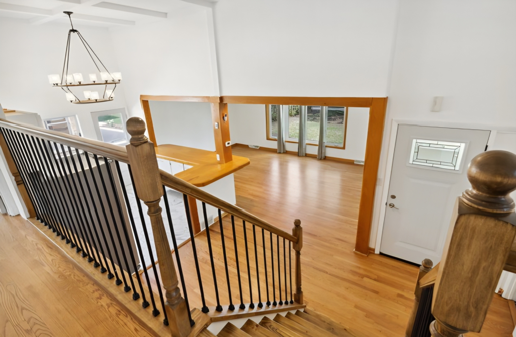 403 E Lake Avenue Property Photo 6