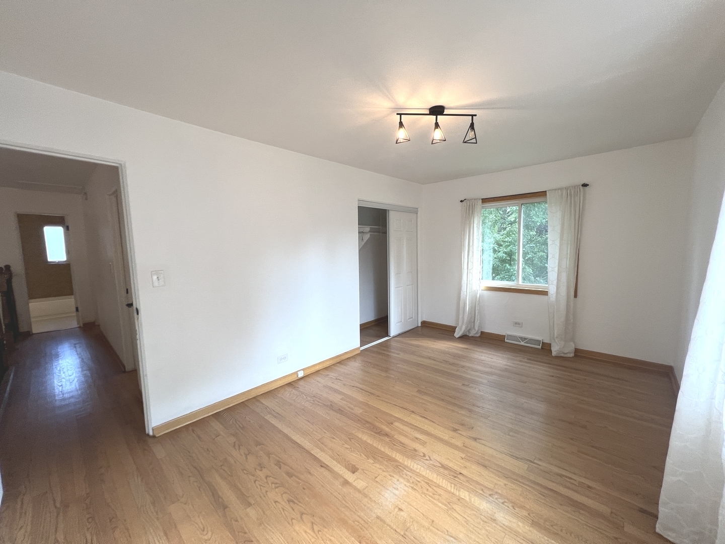 403 E Lake Avenue Property Photo 16