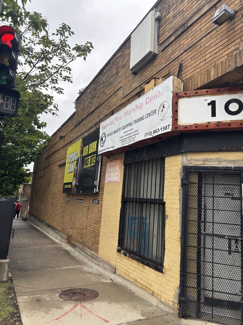 1001 W 69th Street Property Photo 2