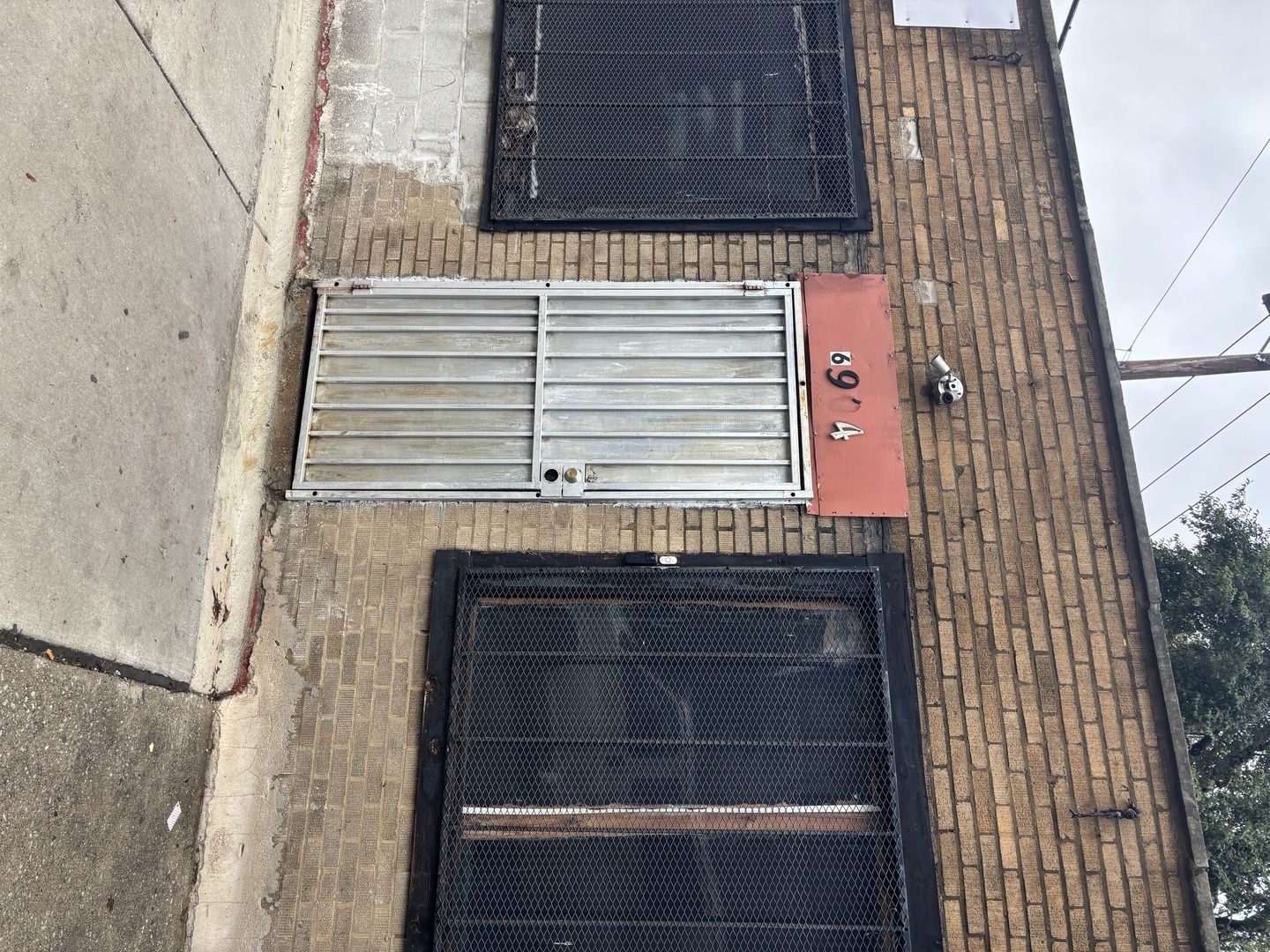 1001 W 69th Street Property Photo 8