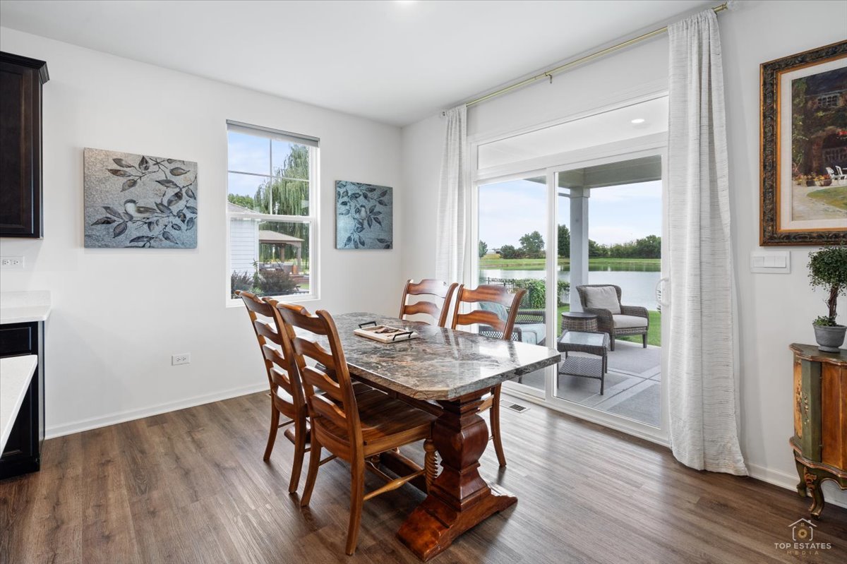 695 Kentshire Circle Property Photo 14
