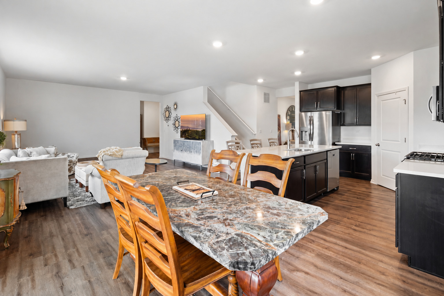 695 Kentshire Circle Property Photo 18