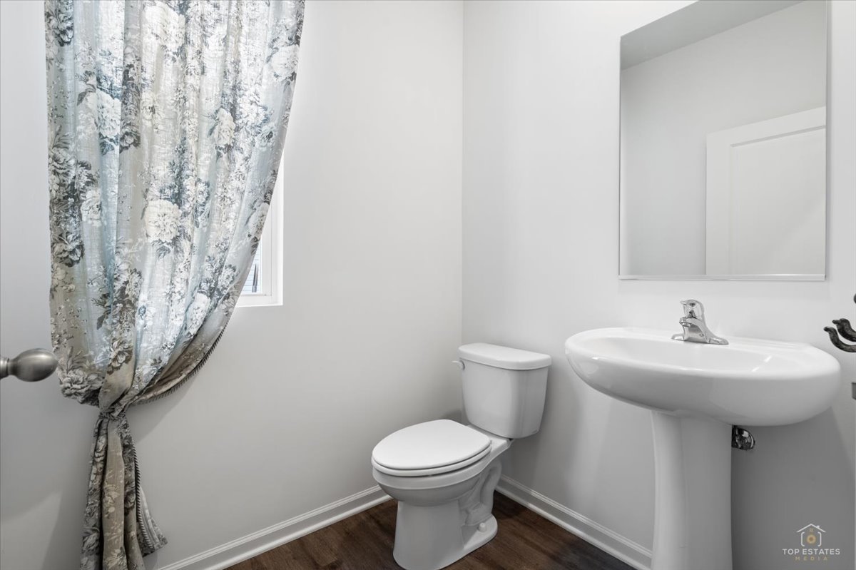 695 Kentshire Circle Property Photo 25