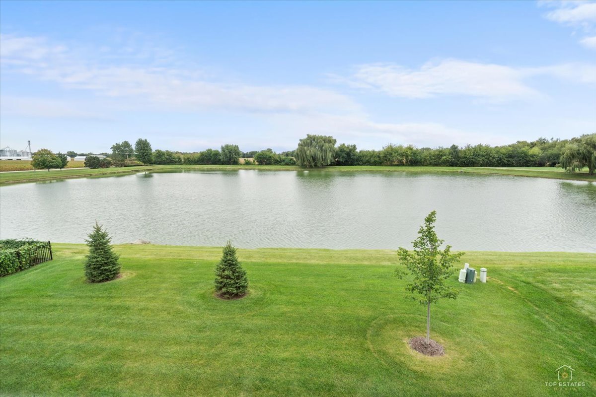 695 Kentshire Circle Property Photo 32