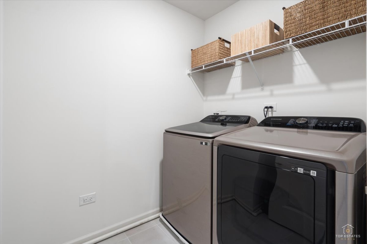 695 Kentshire Circle Property Photo 42