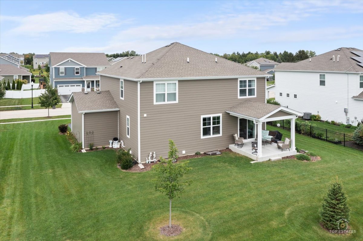 695 Kentshire Circle Property Photo 47
