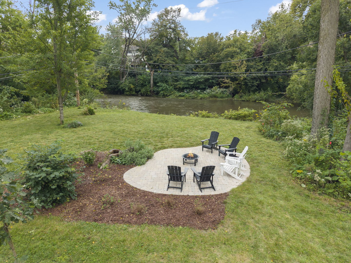 36 Golden Larch Court Property Photo 5
