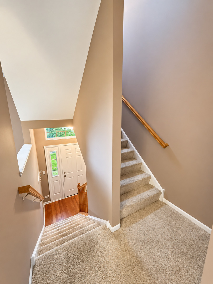 527 Cary Woods Circle Property Photo 2