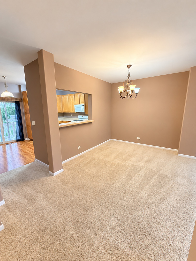 527 Cary Woods Circle Property Photo 5