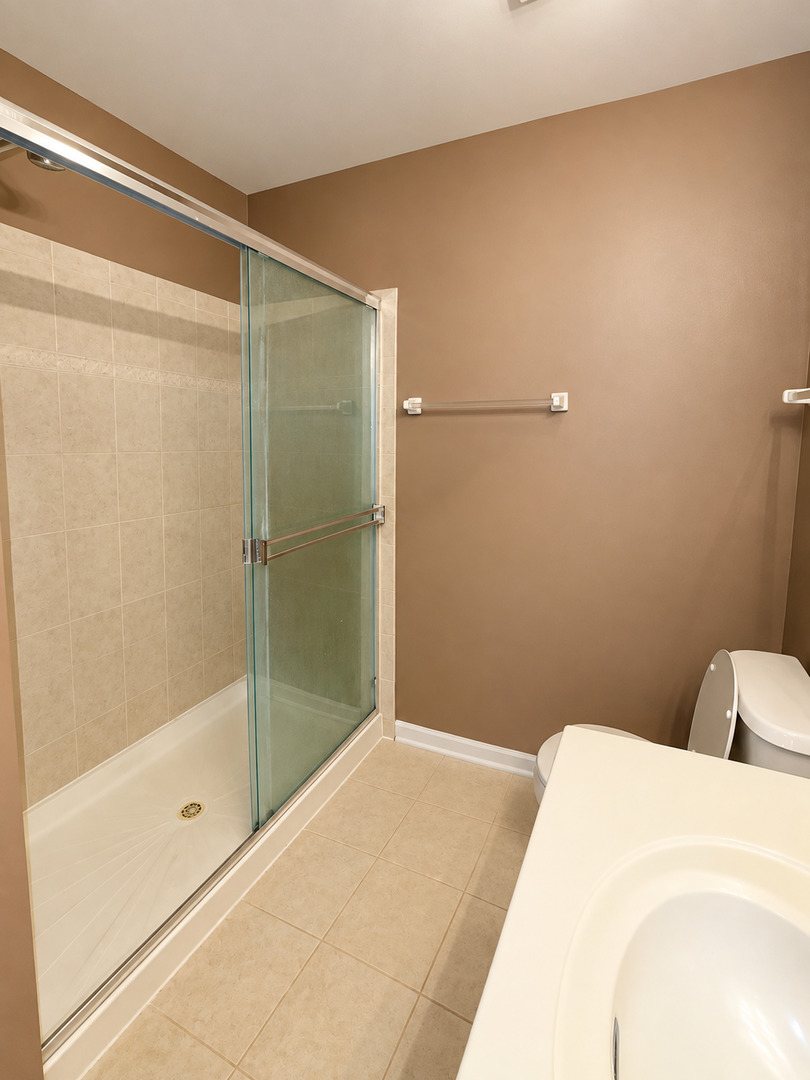 527 Cary Woods Circle Property Photo 12
