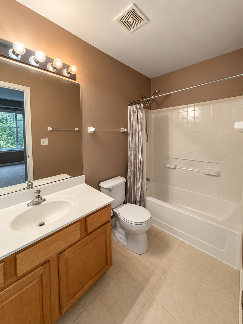 527 Cary Woods Circle Property Photo 14