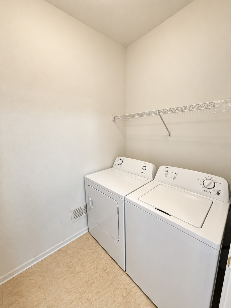 527 Cary Woods Circle Property Photo 15