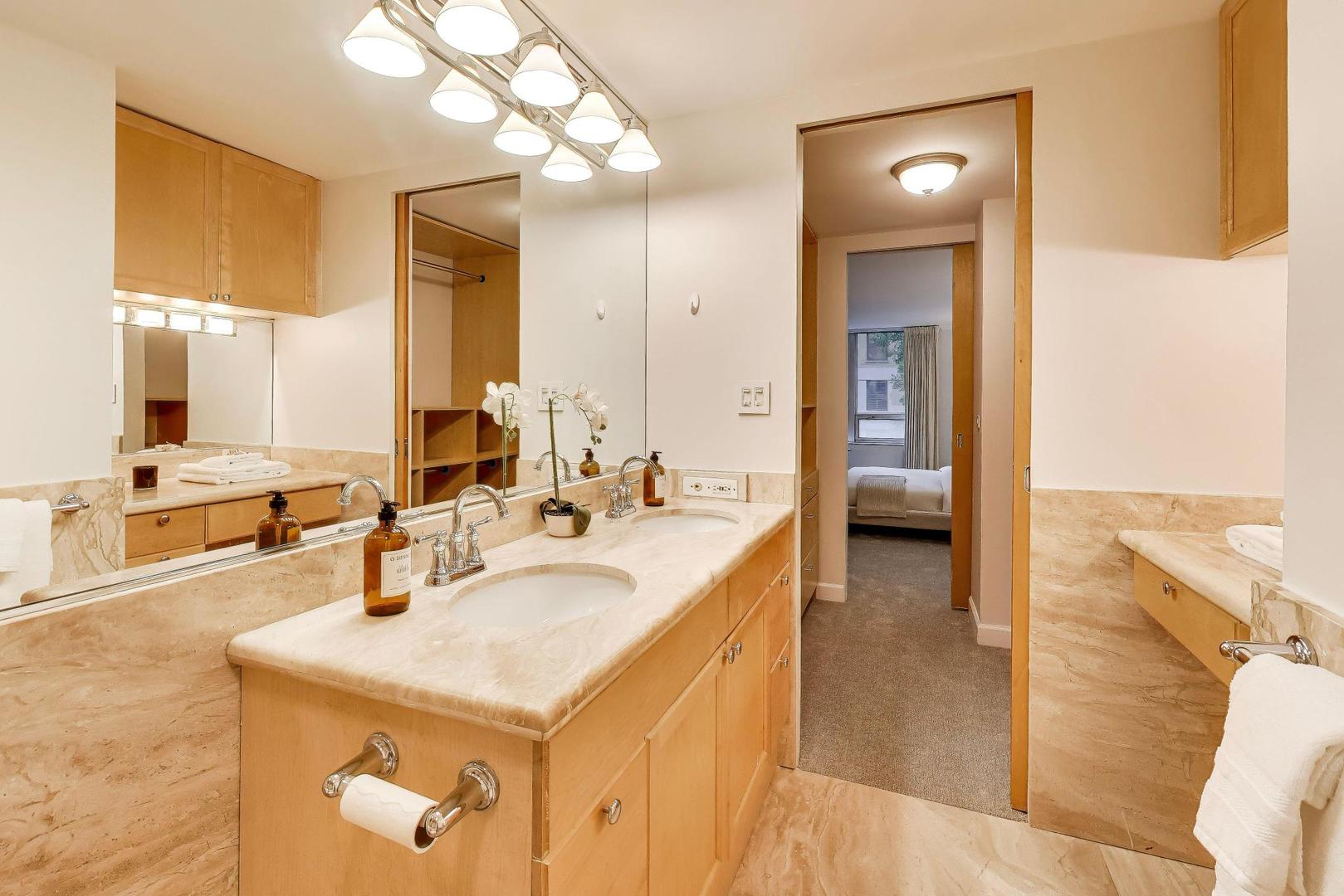 201 E Chestnut Street 3a Property Photo 30