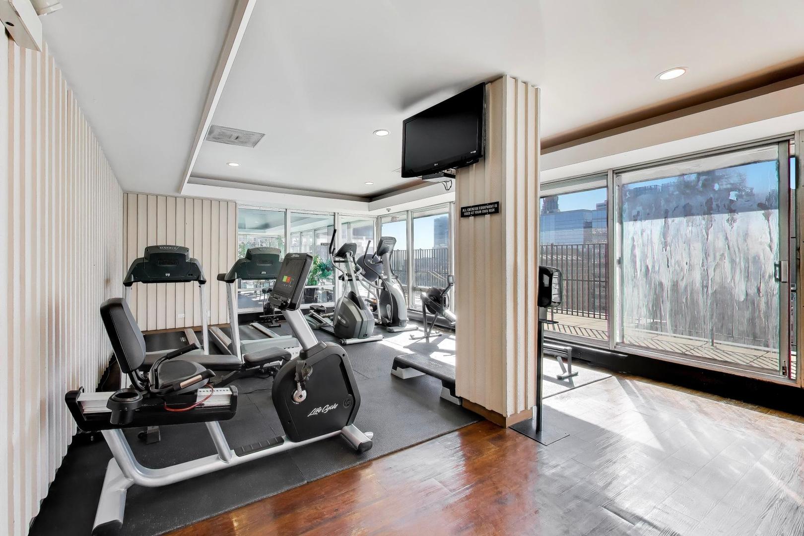 201 E Chestnut Street 3a Property Photo 38