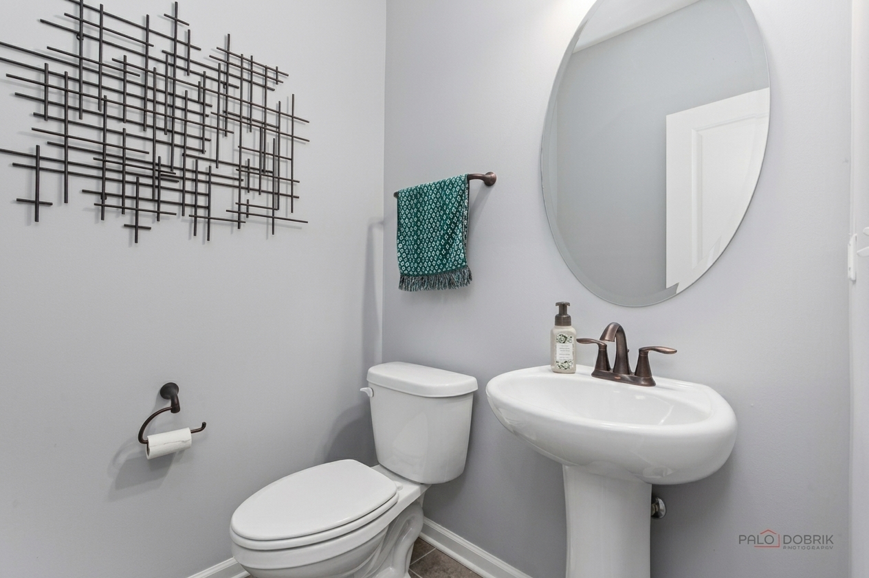 685 Insull Drive Property Photo 14