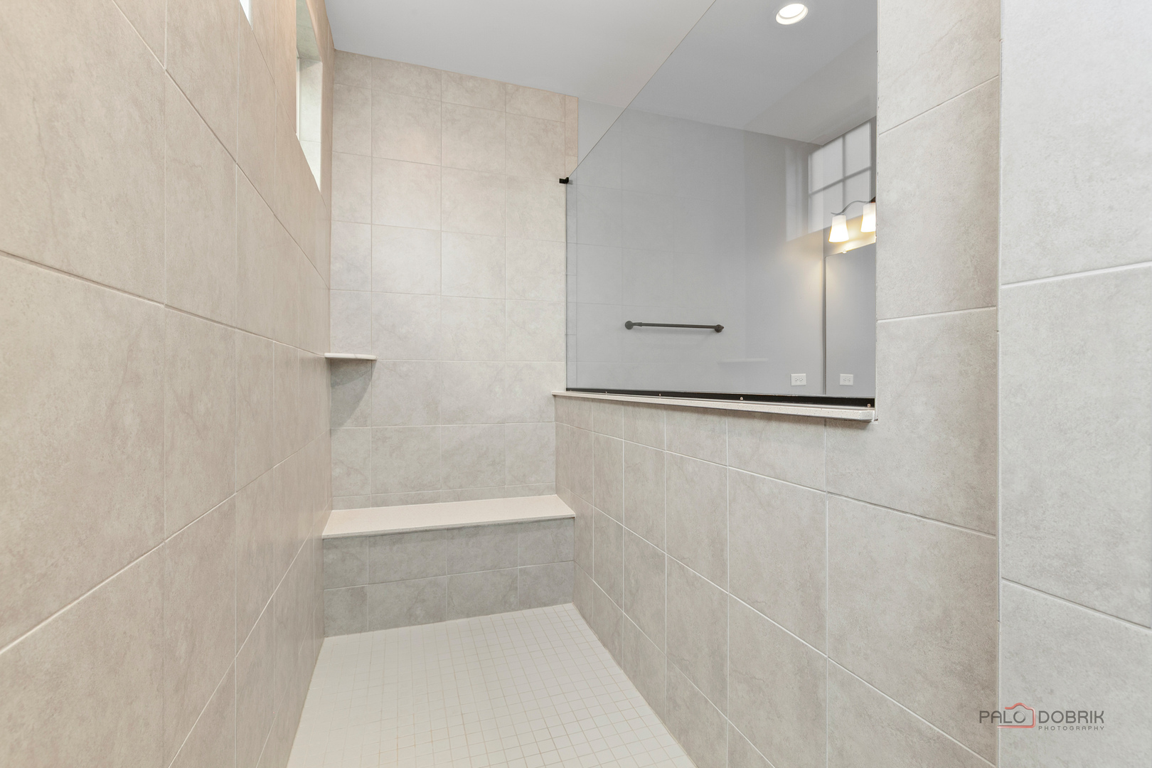 685 Insull Drive Property Photo 21