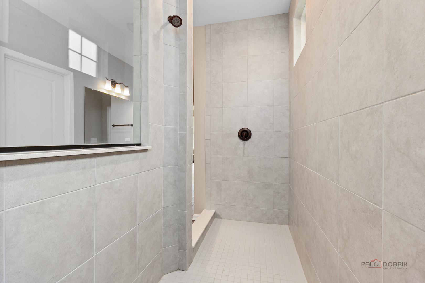 685 Insull Drive Property Photo 22