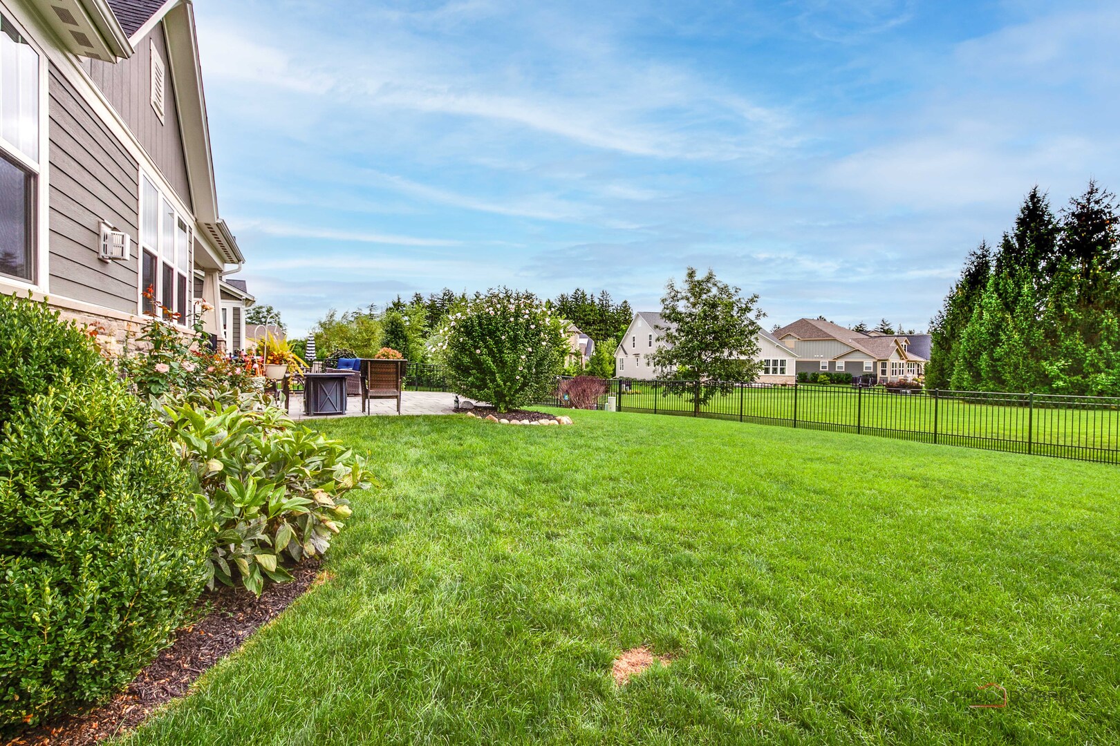 685 Insull Drive Property Photo 32