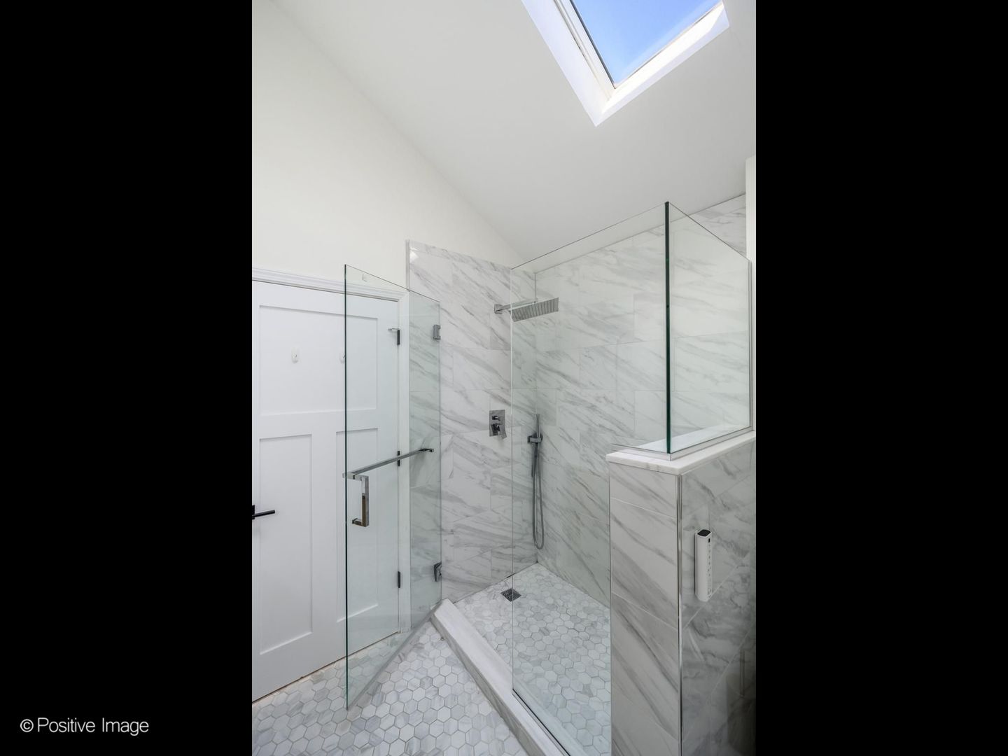 3520 W Melrose Street Property Photo 20