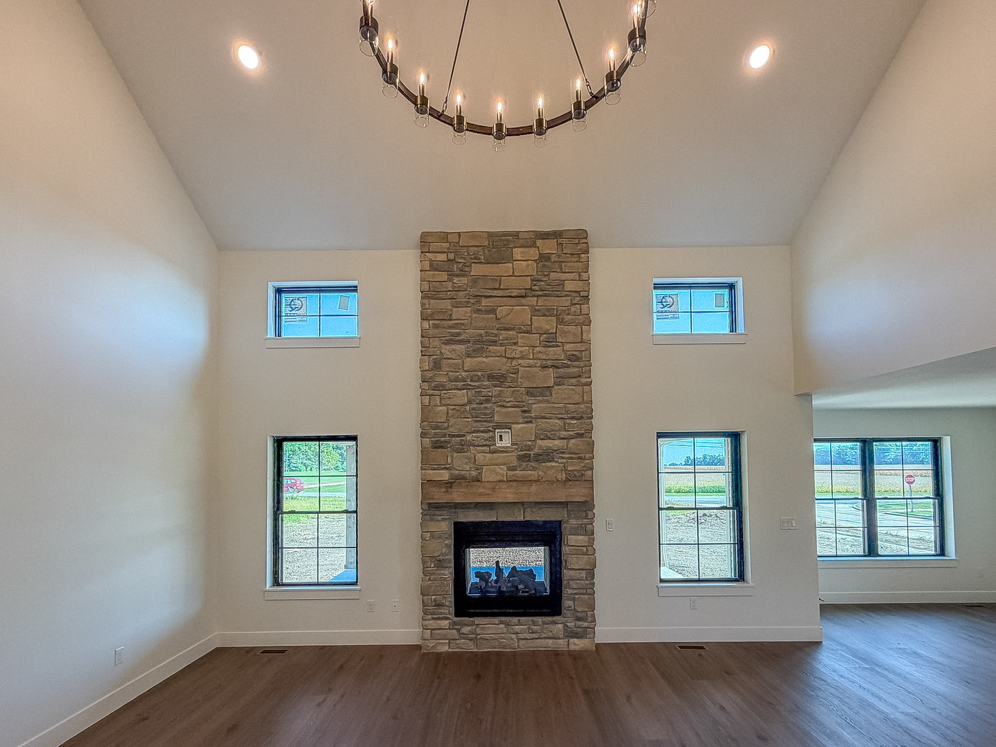 502 N Beacon Hill Circle Property Photo 8