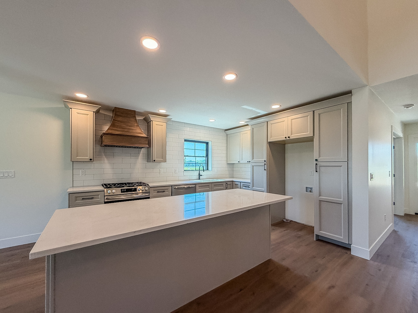 502 N Beacon Hill Circle Property Photo 13