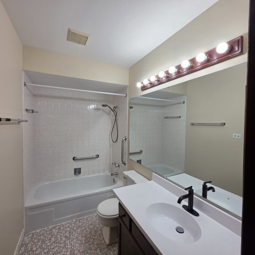 1 Stony Creek Drive 1b Property Photo 12