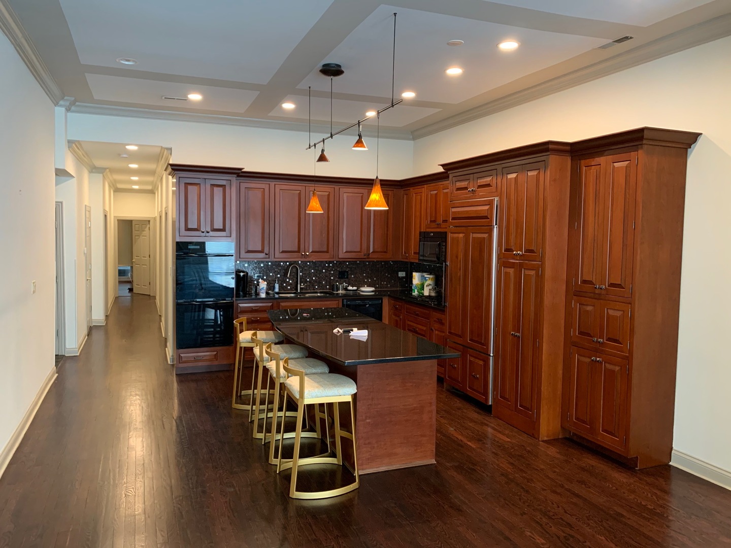9 E Huron Street 1 Property Photo 2