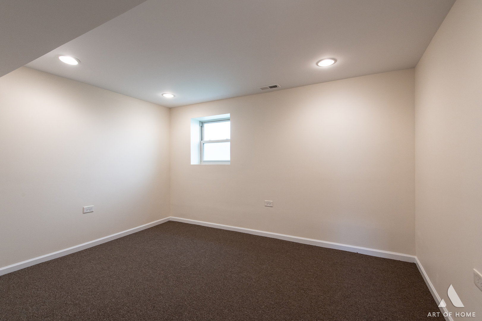 3301 N Kilbourn Avenue G Property Photo 6