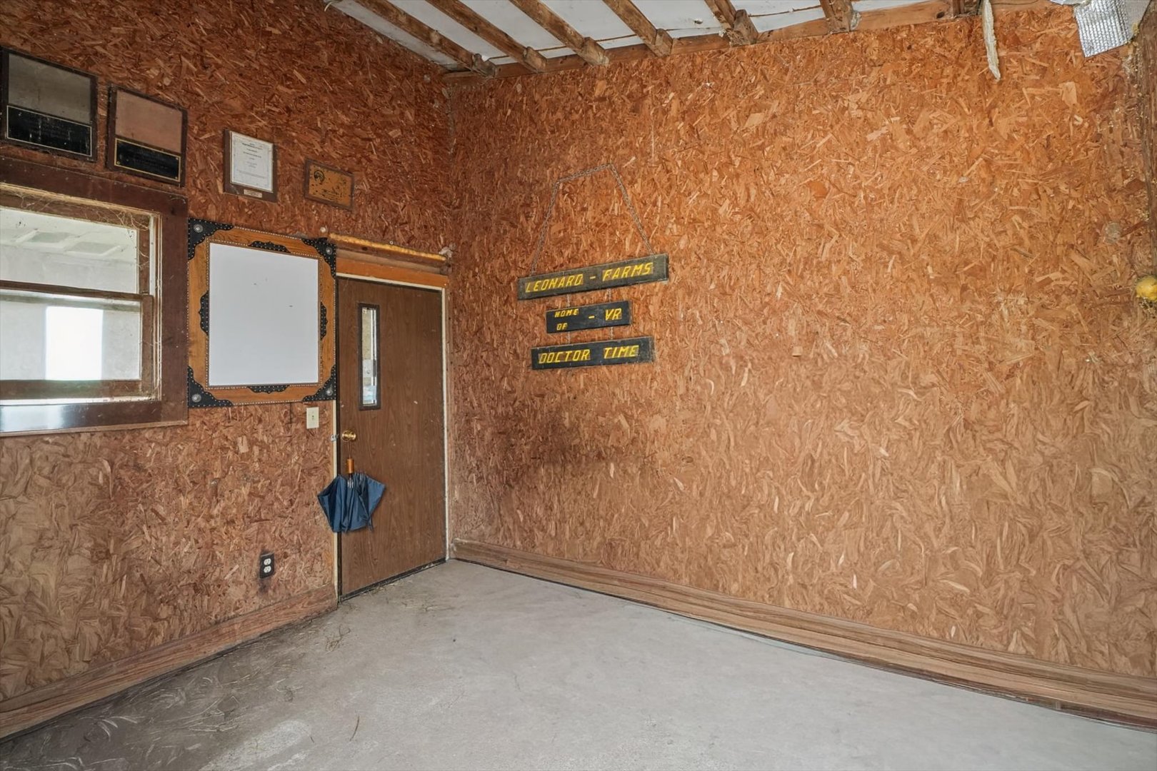 874 E 300n Road Property Photo 23