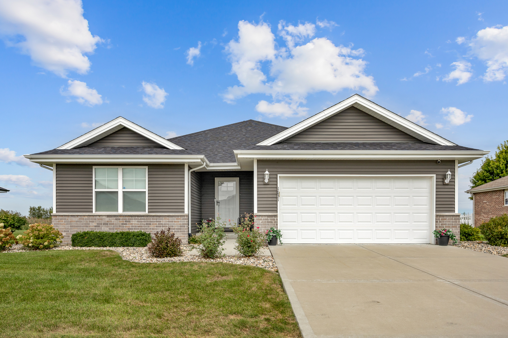 1631 Condor Drive Property Photo 1