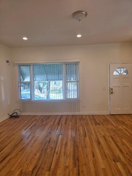 1643 W 35th Street Property Photo 9