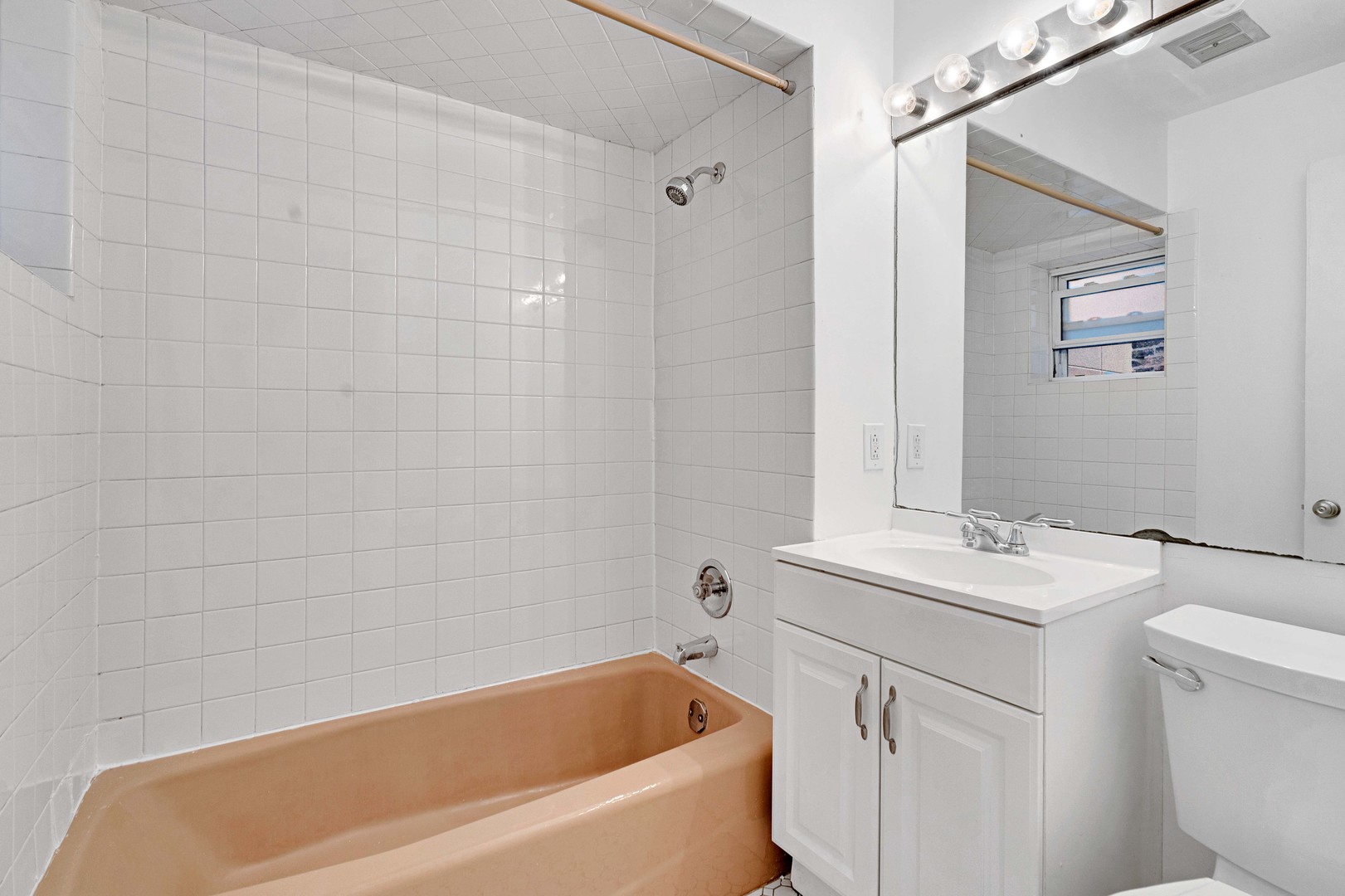 2439 N Seminary Avenue 1 Property Photo 15