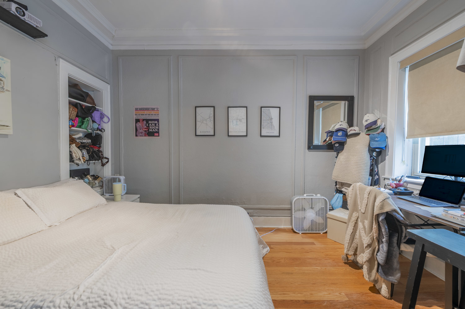 2730 N Pine Grove Avenue G Property Photo 9