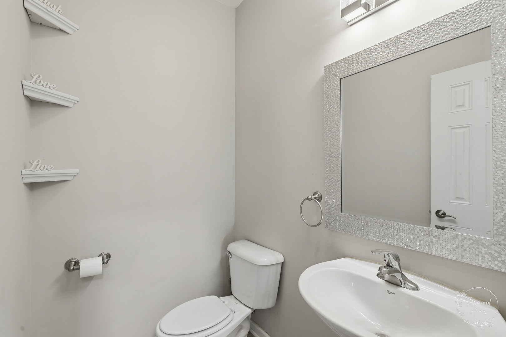 116 Diversatech Drive Property Photo 10