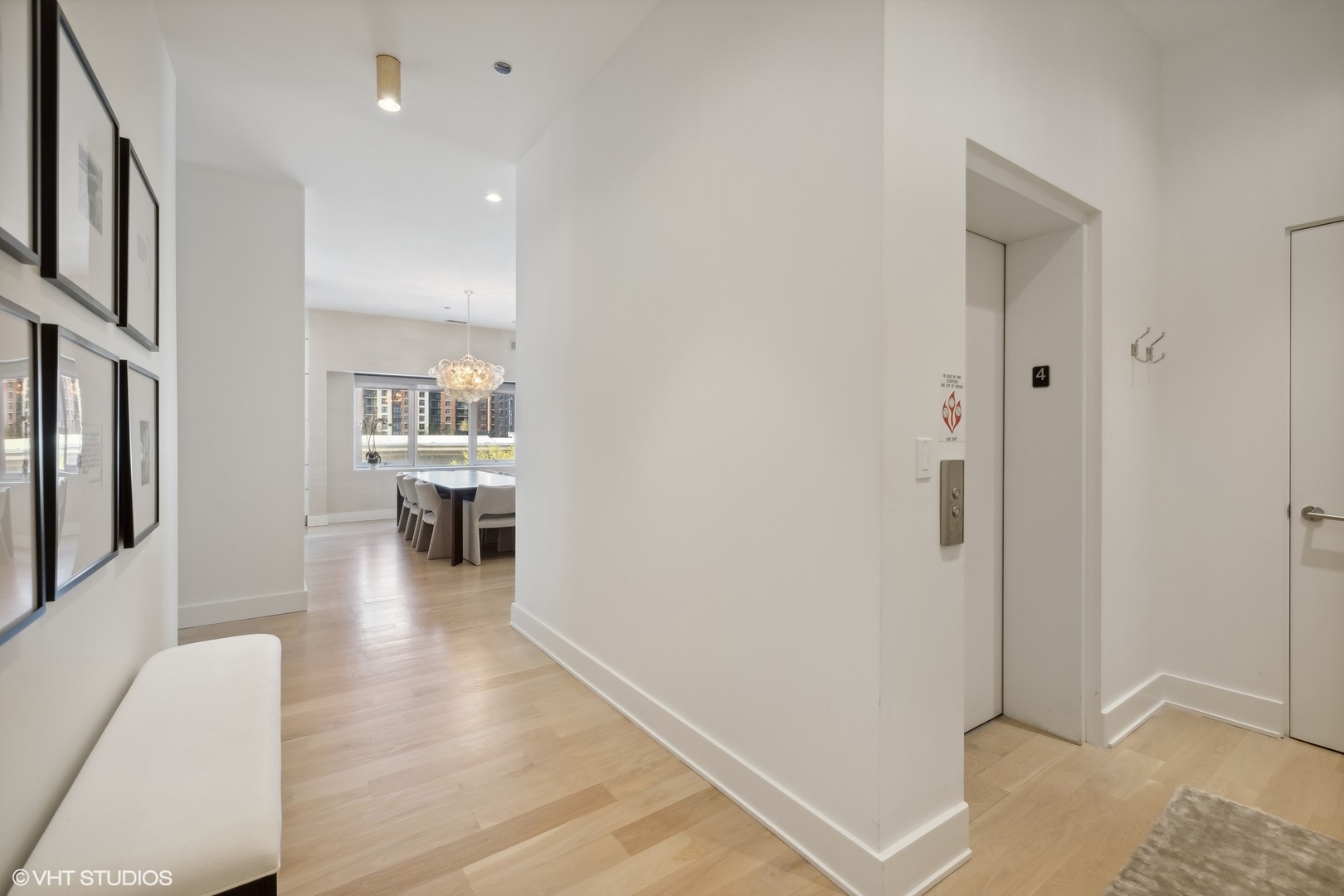 747 N Clark Street 401 Property Photo 16