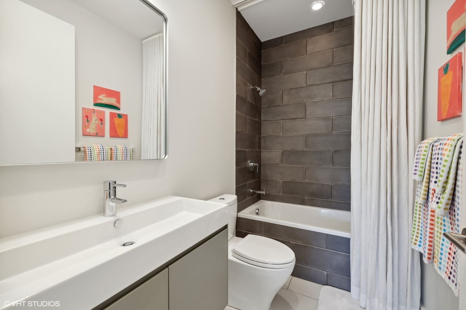 747 N Clark Street 401 Property Photo 28