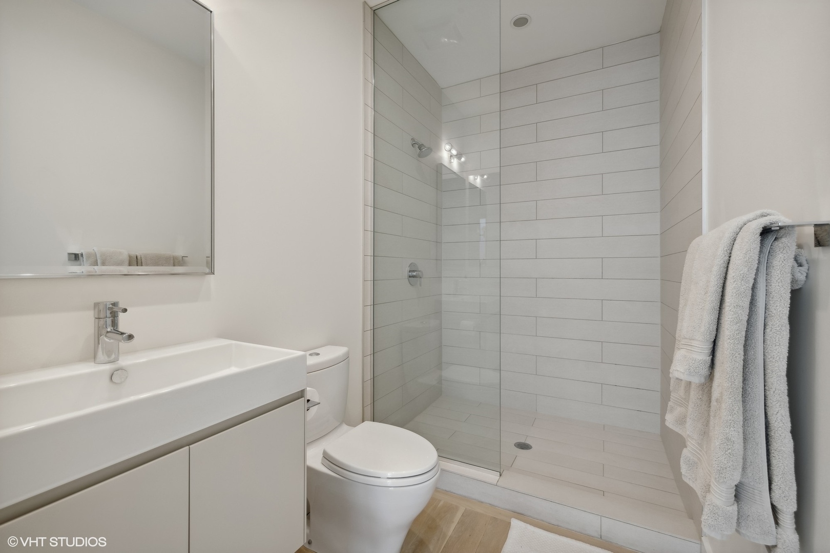 747 N Clark Street 401 Property Photo 32