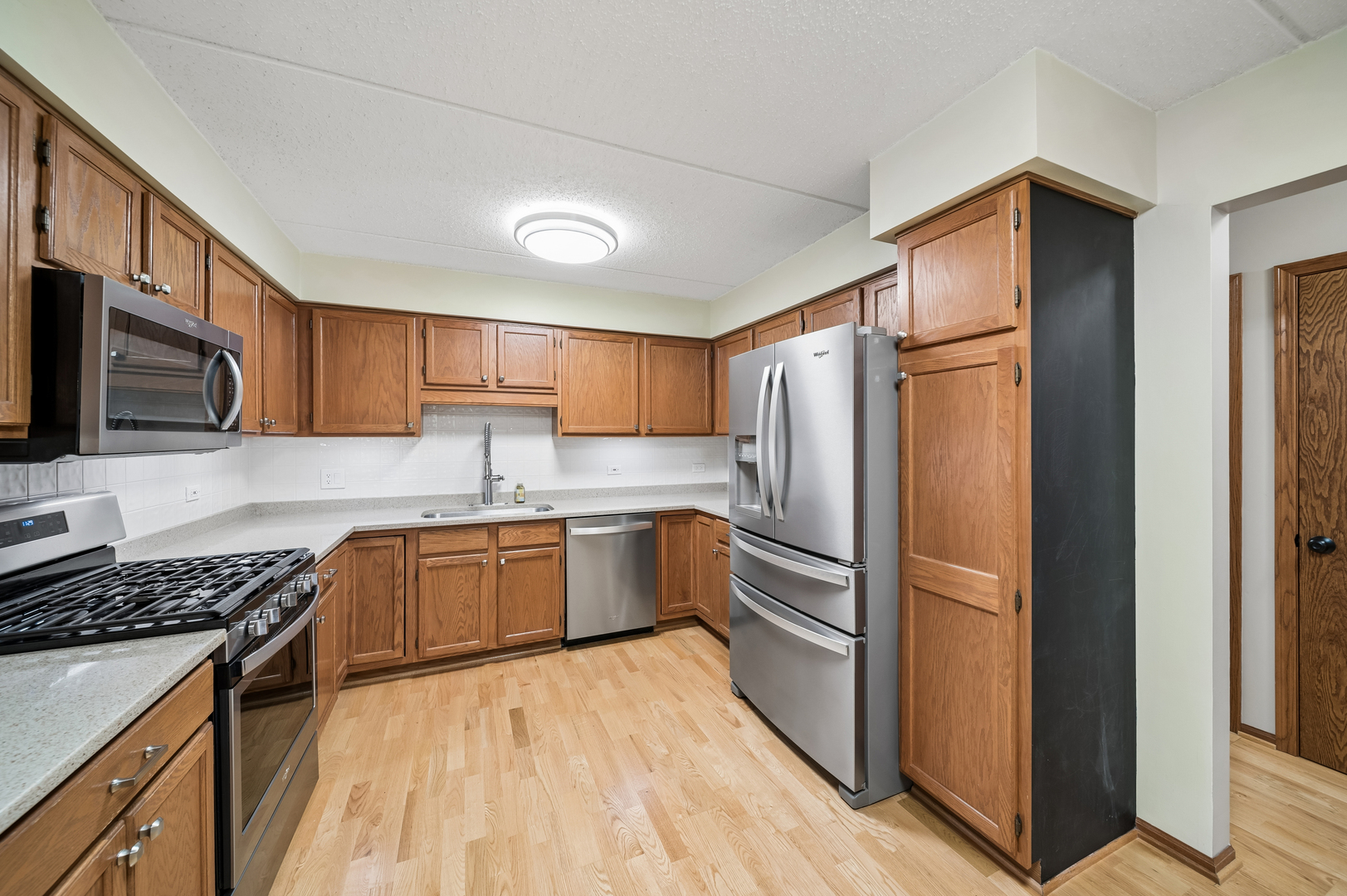 4160 N Natchez Avenue 307 Property Photo 4